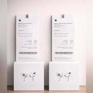 Apple AirPods Pro with Charging Case